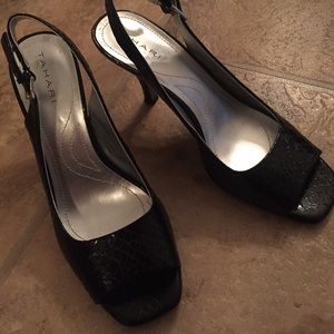 Tahari sling back sandal